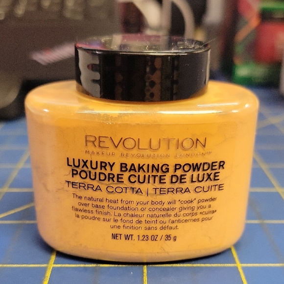 Revolution Luxury Baking Powder - Terra Cotta 35g New Sealed - Picture 1 of 2